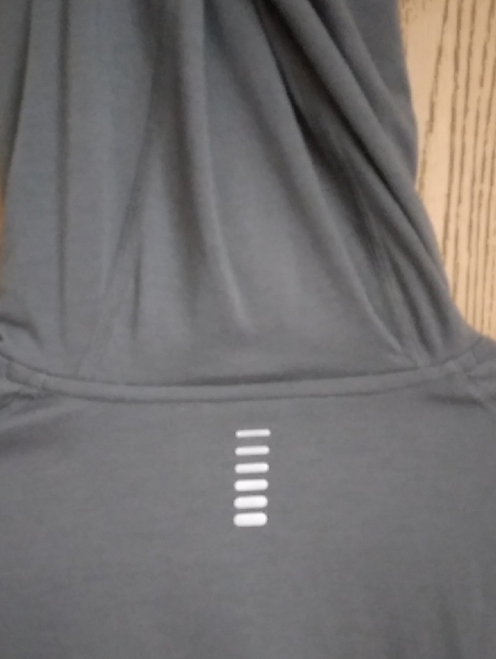 Under Armour Dark Gray HeatGear Running Hooded Top - Picture 3 of 7